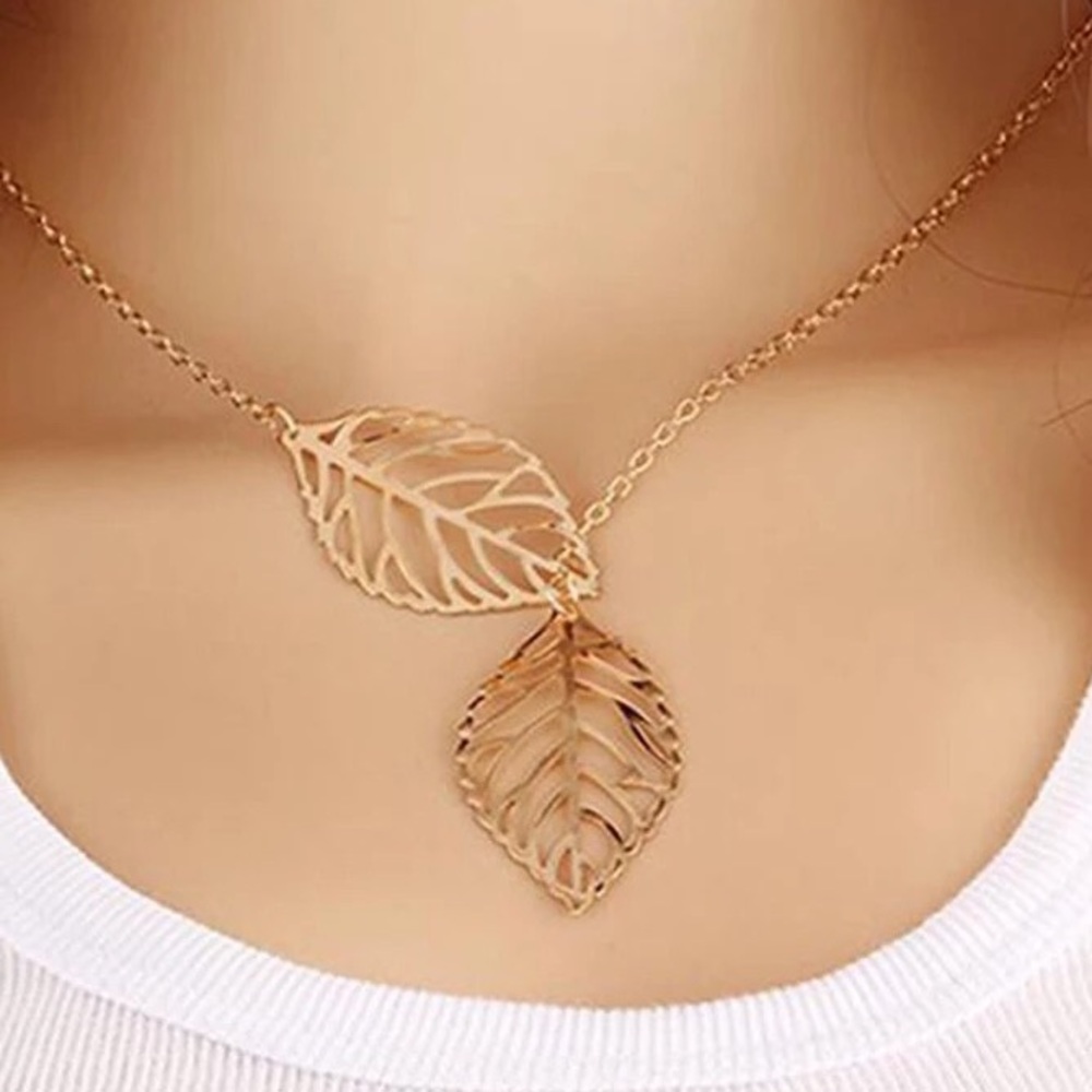 🌸NEW🌸Gold Leaf Necklace